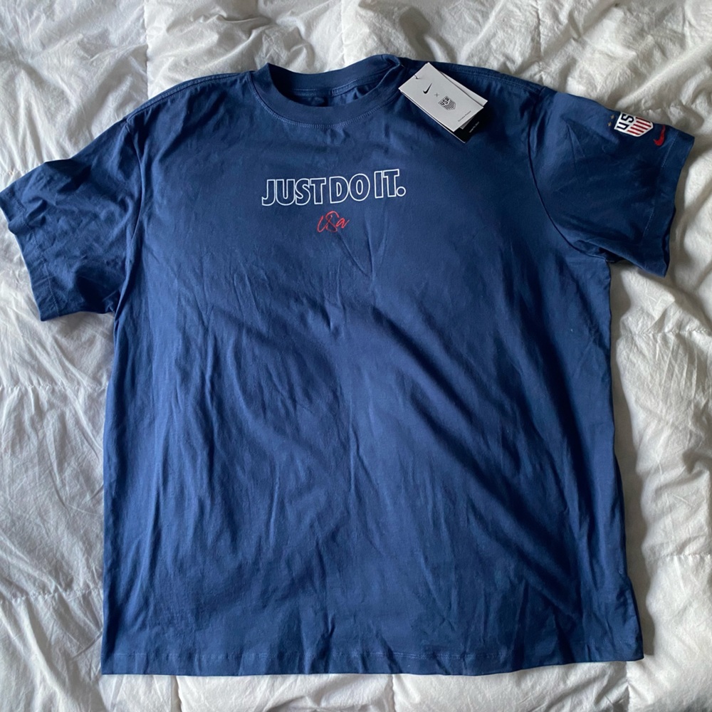 Nike T-shirt